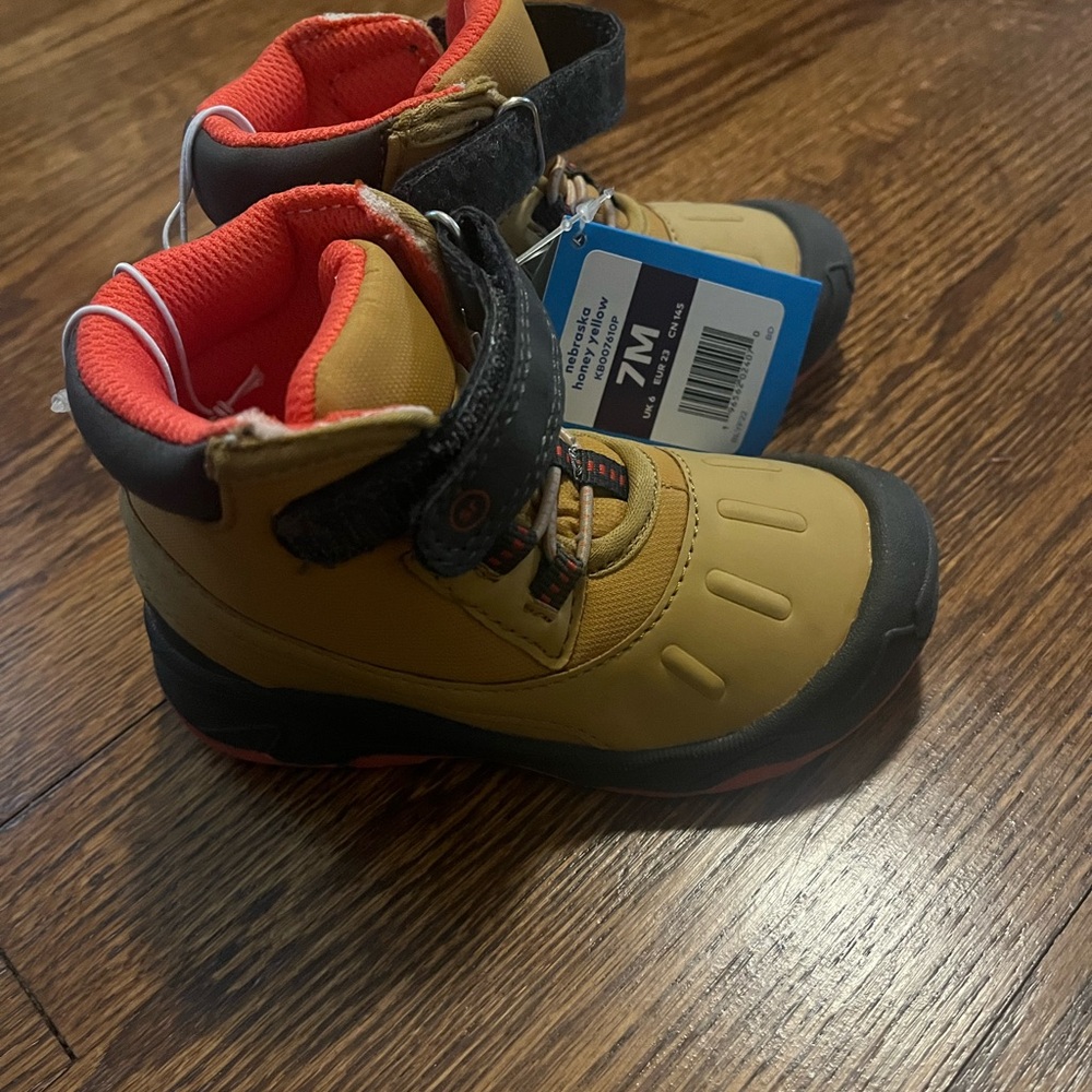 Stride rite 7M boot toddler